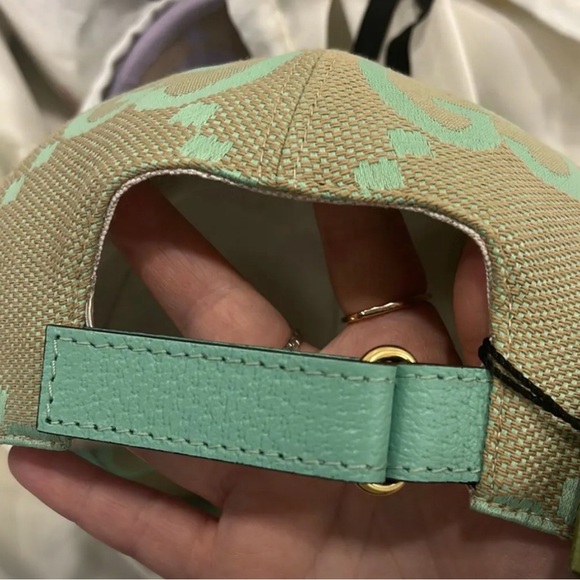 GUCCI logo unisex cap , adjustable , size large new with tags - Picture 2 of 2